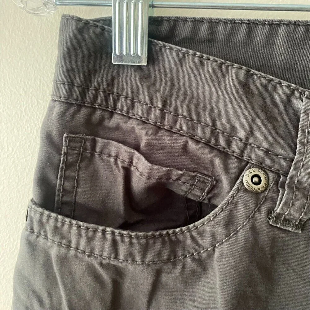 BKE Denim Aiden Chino Pants Size 29 - 29x32 (31x31) Mid Rise Straight Leg Buckle
